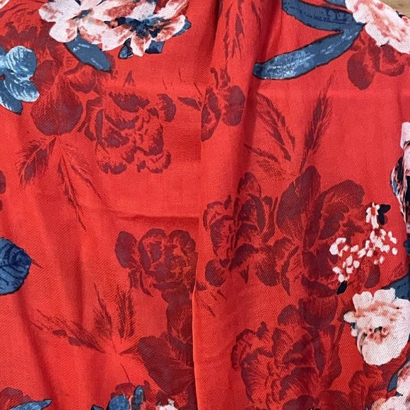 unbranded red floral fringe scarf Rectangular 28 x - Picture 3 of 4